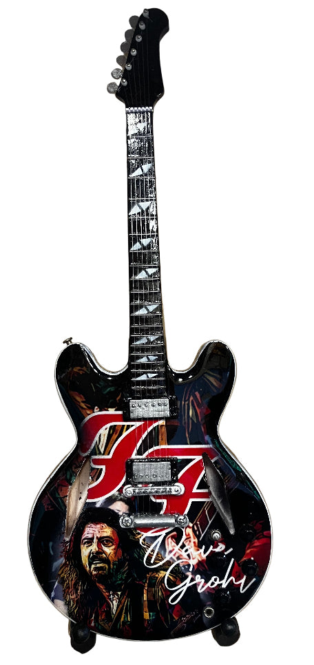 Foo Fighters Dave Grohl 25cm Replica guitar