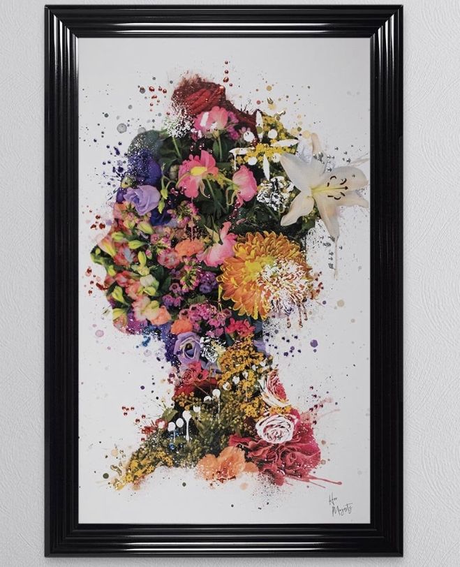 Queen Elizabeth Floral 3D Liquid Art framed art