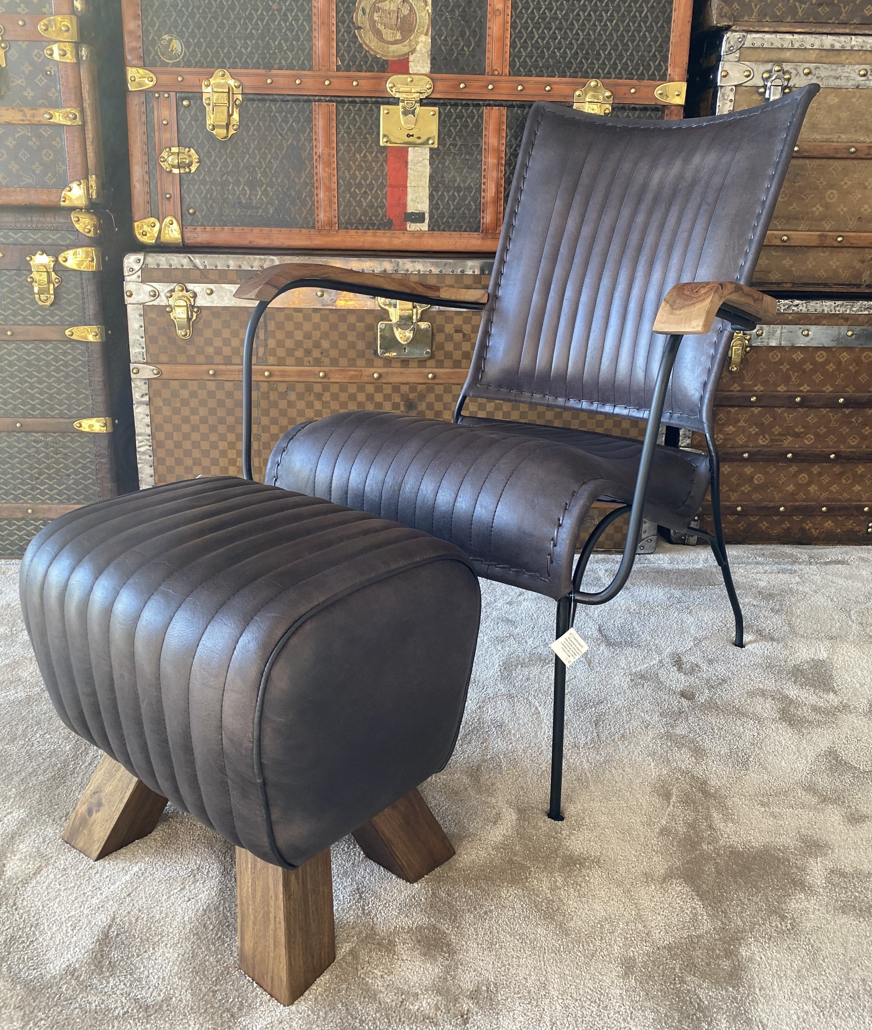 Black Ribbed Comfortable high back Leather Chair