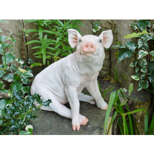 garden statue pig