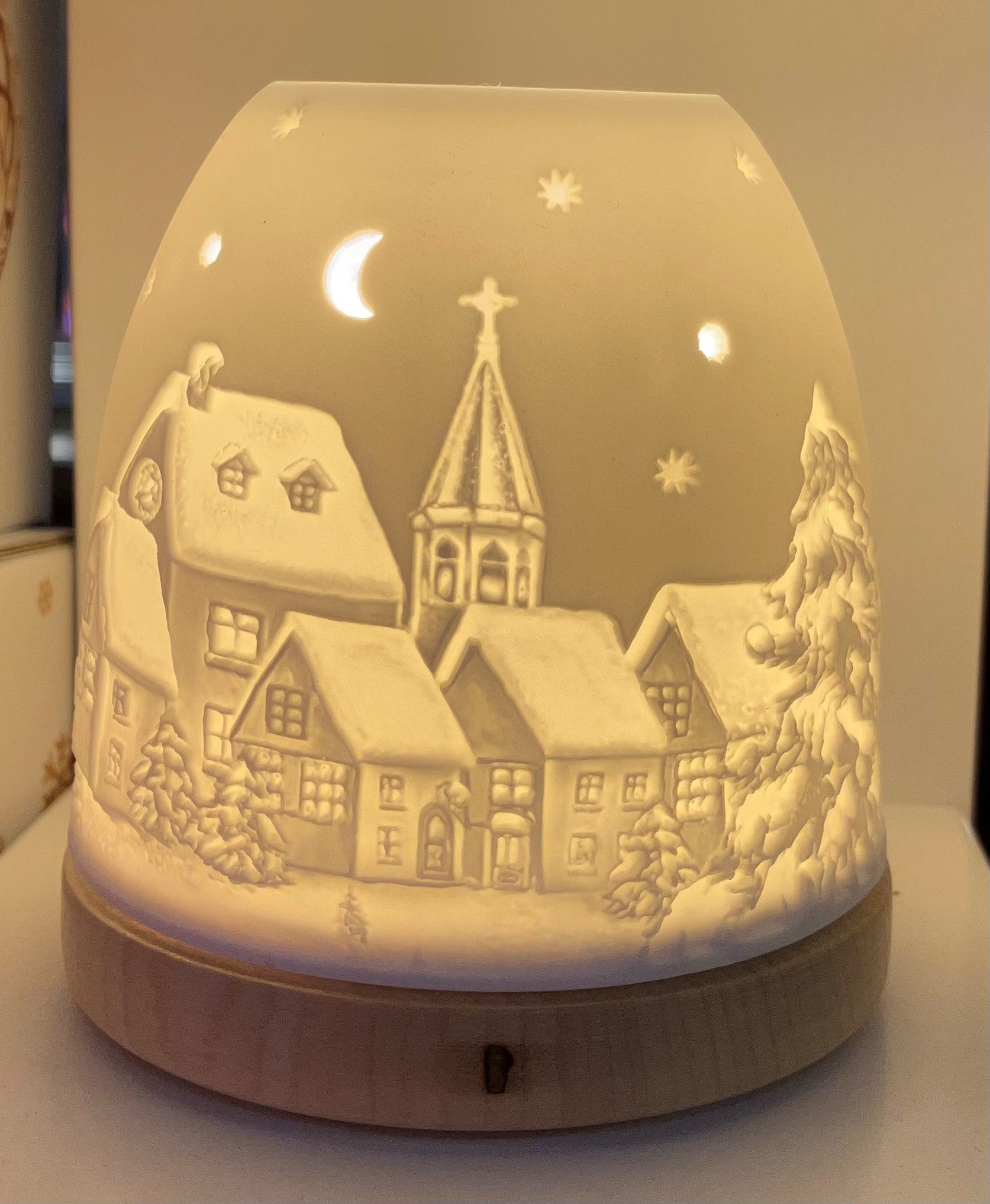 Christmas Village Ceramic Tea Light Dome Candle Igloo with wooden base